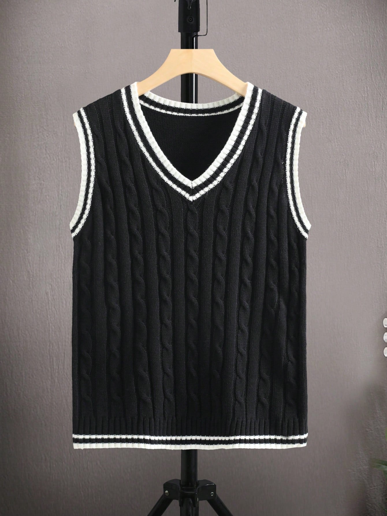 Manfinity Homme Contrast Striped Trim V-Neck Cable Knit Casual Sweater Vest for Men, Fall Winter